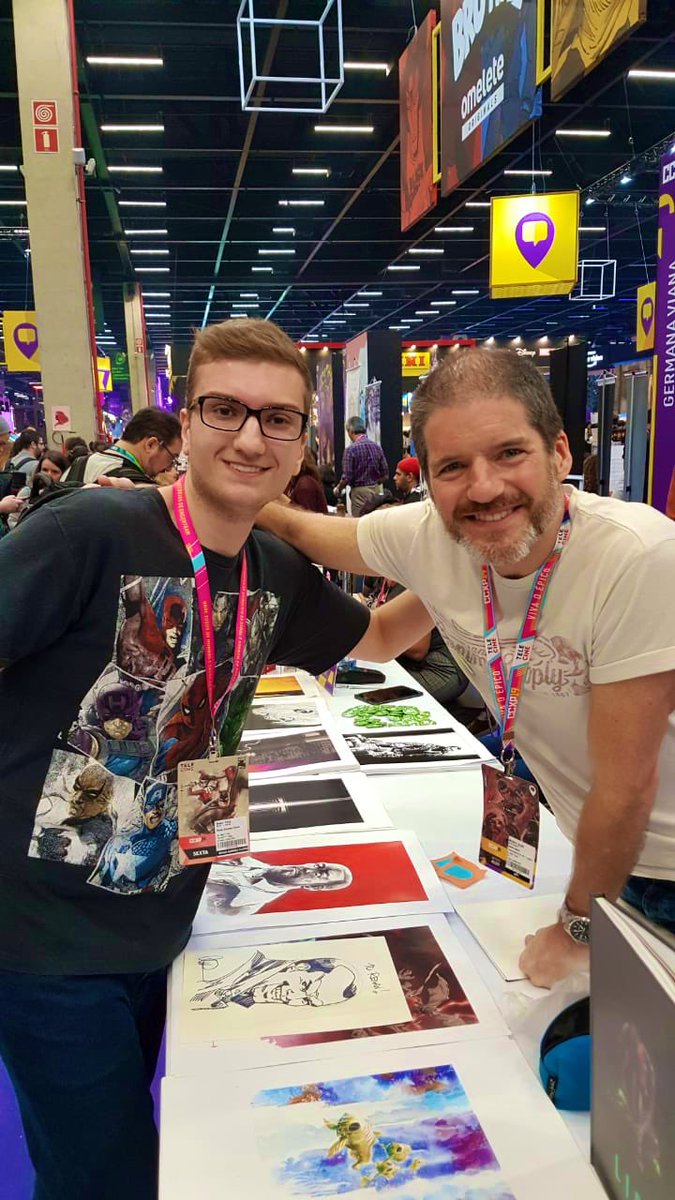 bombanerd's tweet photo. Ontem conheci o Charlie Adlard, o artista da HQ #TheWalkingDead ,na #CCXP19 e foi épico!!! https://t.co/cM7e9xsRz6