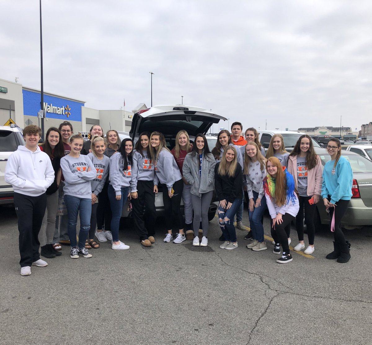 HHS_StudentGovt's tweet photo. Each of these 18 black bags holds a few Christmas needs and wants for students in the Herrin school district.  As one student government member said, “This is my favorite thing we do!”  ❤️ 🎅 🐯❤️#herrintigerpride https://t.co/zM7krThPia