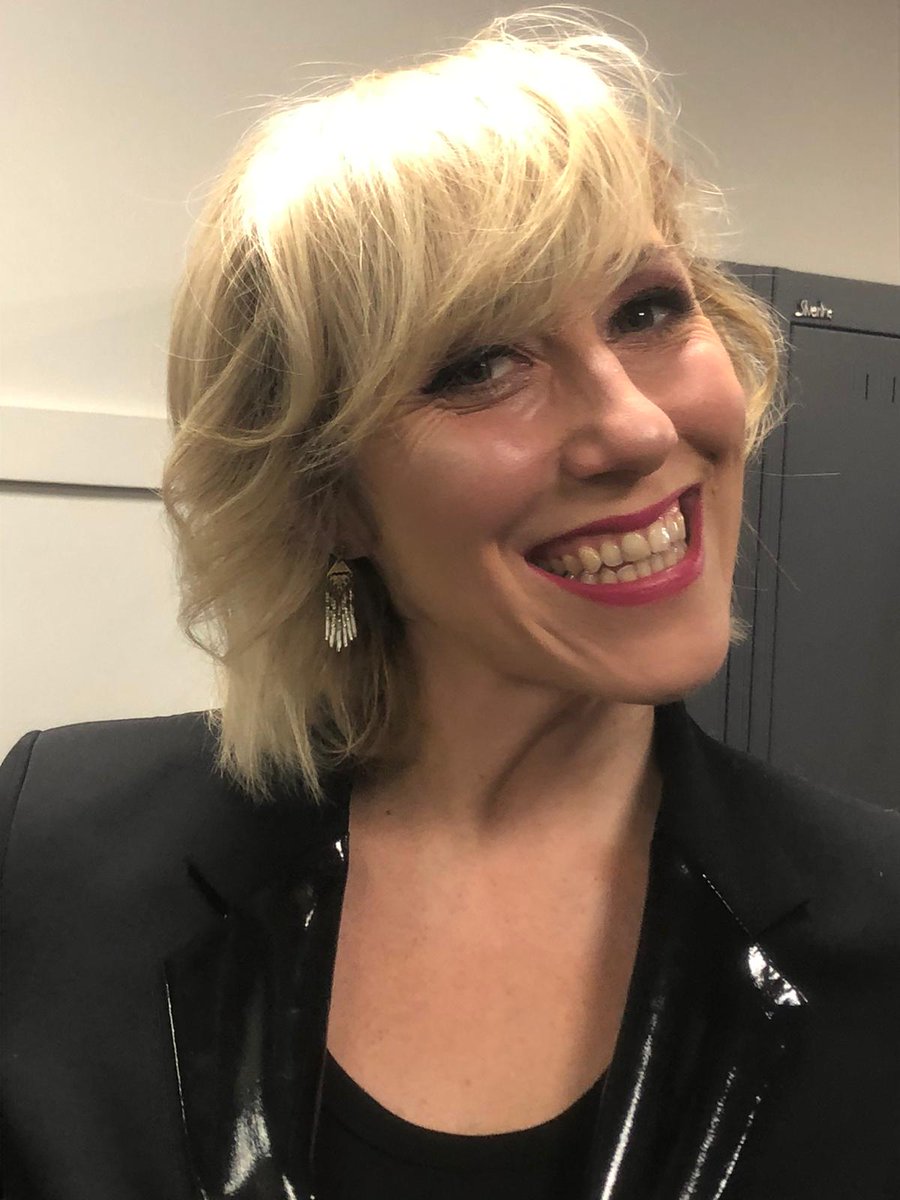 Fantastic night at Rufus Wainwright's Not so Silent Night at the Royal Festival Hall last night. We styled the guest artists back stage of the show, absolute pleasure  #teampamper #ruthuswainwright #NotSoSilentNight #mua #hairstyling #eventprofs  #theatremakeup