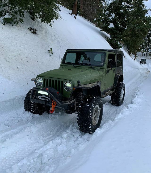 AutoLocatorsCA's tweet photo. Whos headed up this weekend?
.
.
.
.
.
.
#Jeep #wrangler #jeeptj #offroad #overland #4x4 #snow #walkerevansracing https://t.co/fAoEoF5UNz https://t.co/tHZPaYPBAk