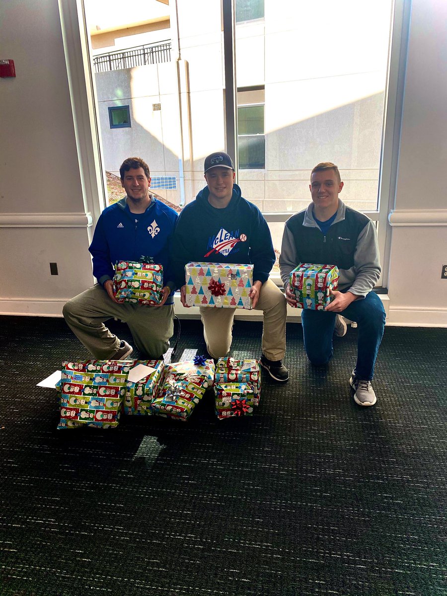 Our players showed off their present wrapping skills today preparing presents for our #AngelTree family! #7daysofservice