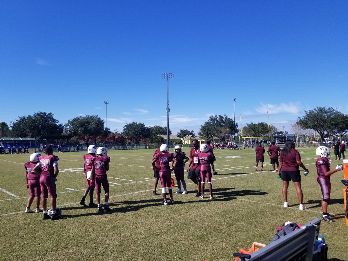 ConsolidatedPW's tweet photo. #CFFStrong round 2. Durham Eagles 7-0 (Hawaii). 1st quarter. https://t.co/s4lrmseJBZ
