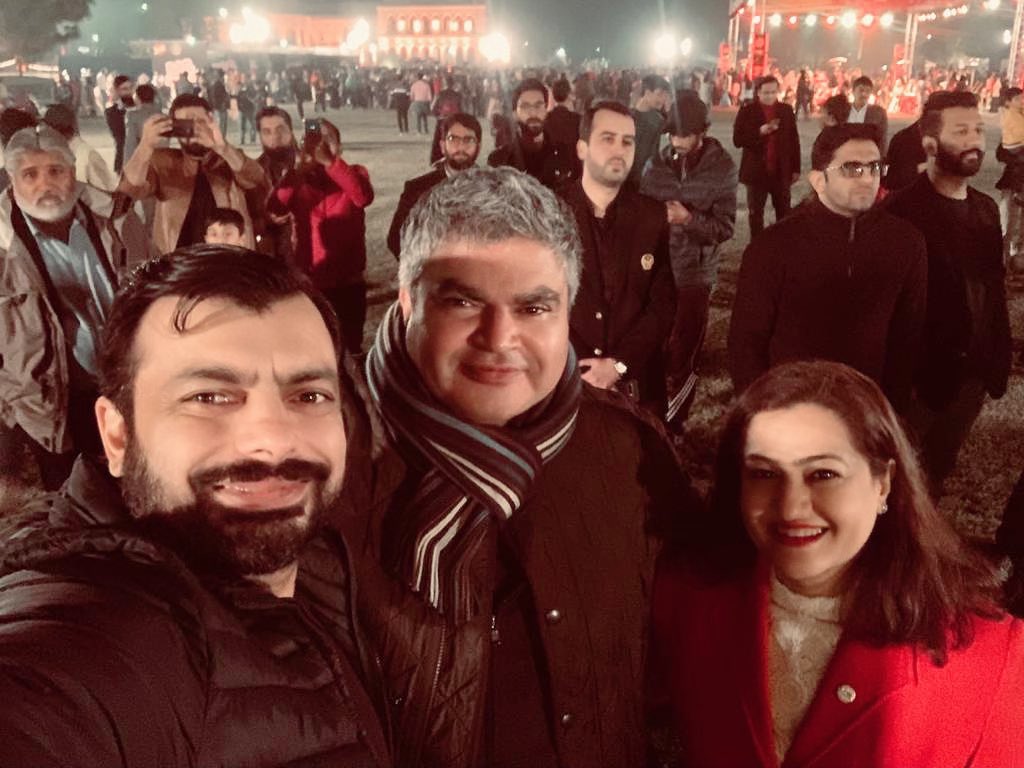 iayeshapervaiz's tweet photo. Celebrating 25 years of @jazzpk at the #JazzFamilyGala with past and present employees incl their families. Proudly; all of us together wrote the success story of Jazz. #JazzFirst #duniyakobatado https://t.co/1eGd5mWJml