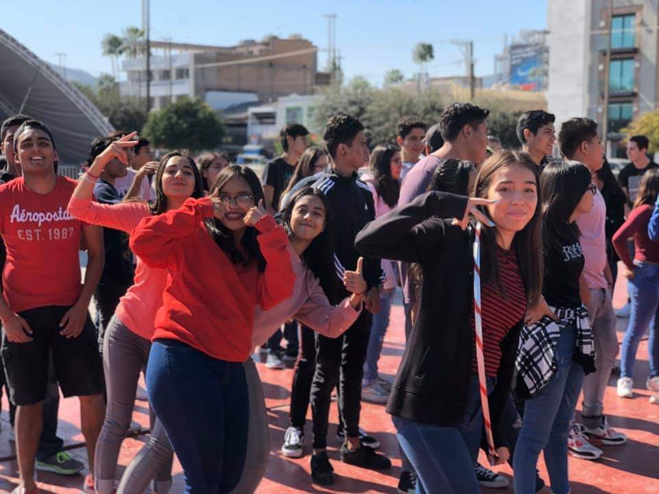 icojuvelag's tweet photo. #FeriaNacional de salud⚕️ y cultura 🕺| Compartimos, con los jóvenes, información para la prevencion y detección de enfermedades. Además de un espacio cultural.

👏Muchas gracias a #CIJTorreón por su constante interés en el 💟bienestar de la juventud Coahuilense. https://t.co/uhdbCwjBVy