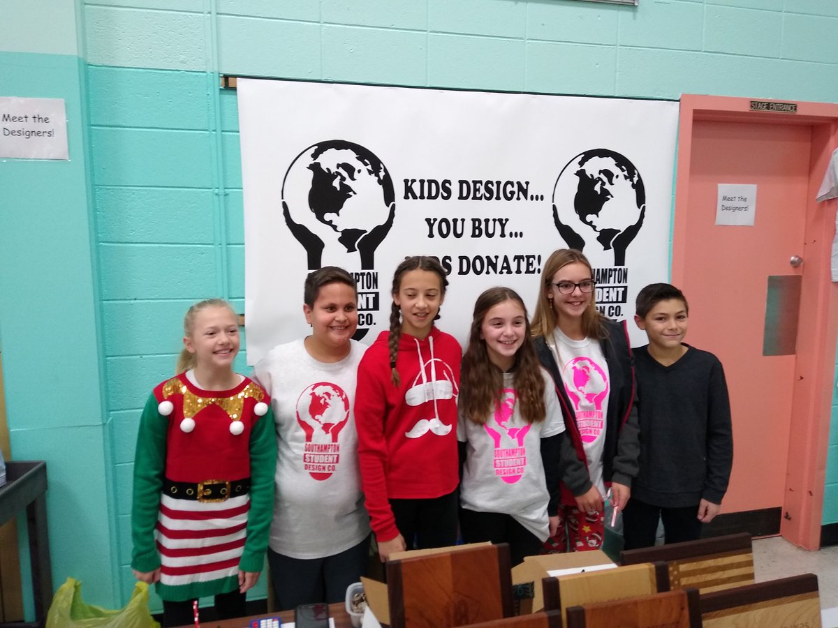 ssdesignc's tweet photo. Good day of selling for our team. Thank you to all who purchased and the students who helped man the table. #studententrepreneurship
#soicalentrepreneurship #Entrepreneurship #Entrepreneur #stswarriors https://t.co/fIAywIBrBG