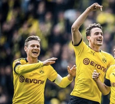 Bayernsupreme1's tweet photo. Welcome Delaney and Piszczek ✅

They arrive from @BVBSupremee for a fee of 70M https://t.co/VsVYhZz3TQ