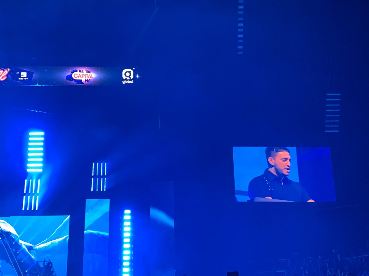 jillisfab's tweet photo. #CapitalJBB @CapitalOfficial @JonasBlue 💙💙💙 https://t.co/en5UYaIOgA