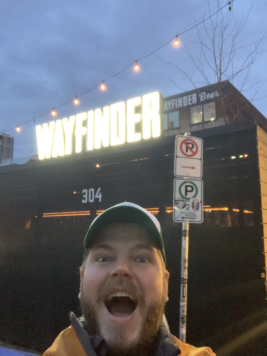 Had so much fun last night I forgot to share it.... HA! New favourite Portland brewery! Love them Lagers @wayfinderbeer ❤️❤️❤️ #BCBeer #Doans #potland #adventures #beerfun #yum #lagers #smiles #evanselfie #happy #beertravel #portlandbeer #happyplace