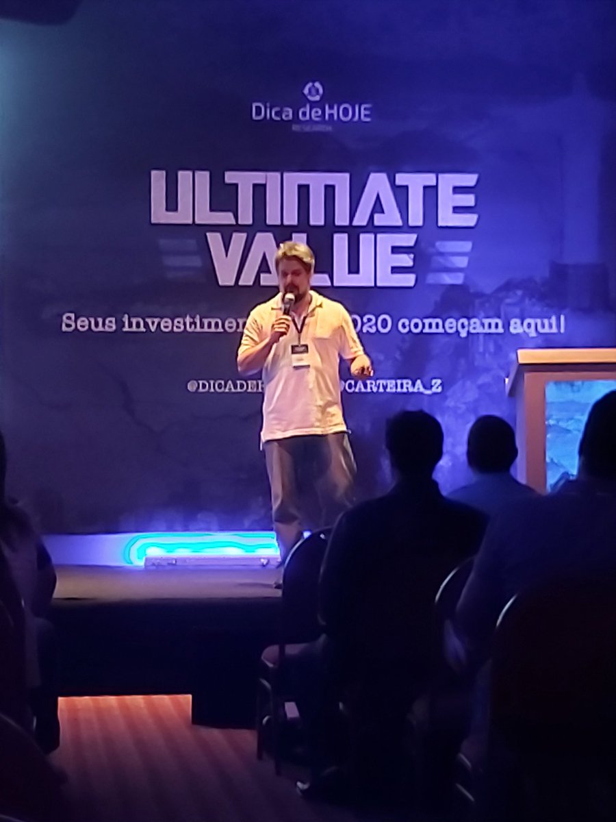 brunobrcard's tweet photo. Hora do @andrelvbona grande educador financeiro no #ultimatevalue
#ultimatevalue2019 https://t.co/zakoijohCe