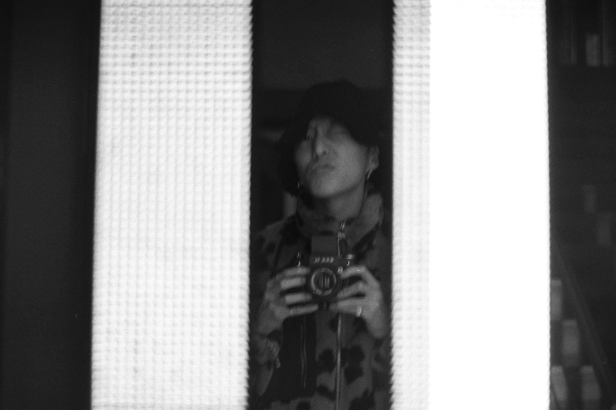 유뉜 tweet media