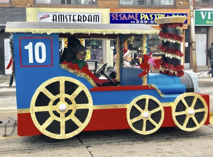 WandaBuote's tweet image. Congrats @LAMPCHC_info for a great turnout at the Lakeshore Santa Claus Parade today! Thank you to Keddone Dias our Executive Director for you leadership at LAMP #chcsmatter #primaryheathcare #socialprograms #makingadifference #proudboardmember