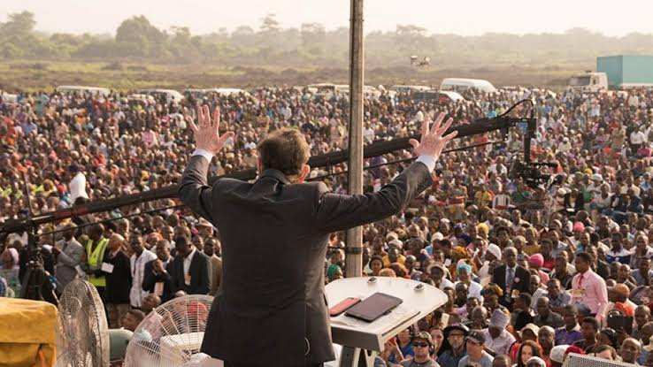 евангелизация. новая евангелизация. евангелизация картинки. волонтеры в храмах. евангелизация.