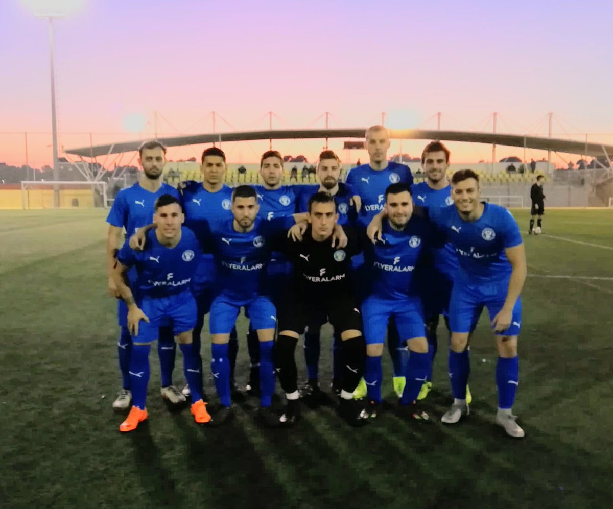⚽ FINAAAL ⚽

Buen partido en general del equipo que hemos estado todo el rato por delante en el marcador. Aunque no hemos podido culminar con victoria.

Moncada CF 2 - Los Silos CF 2

¡¡Seguimos sumando!! 💪🏼💪🏼

#TORNEM 💙