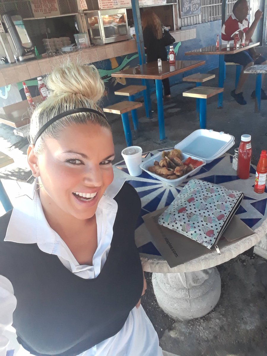 Alexa Castillo tweet media
