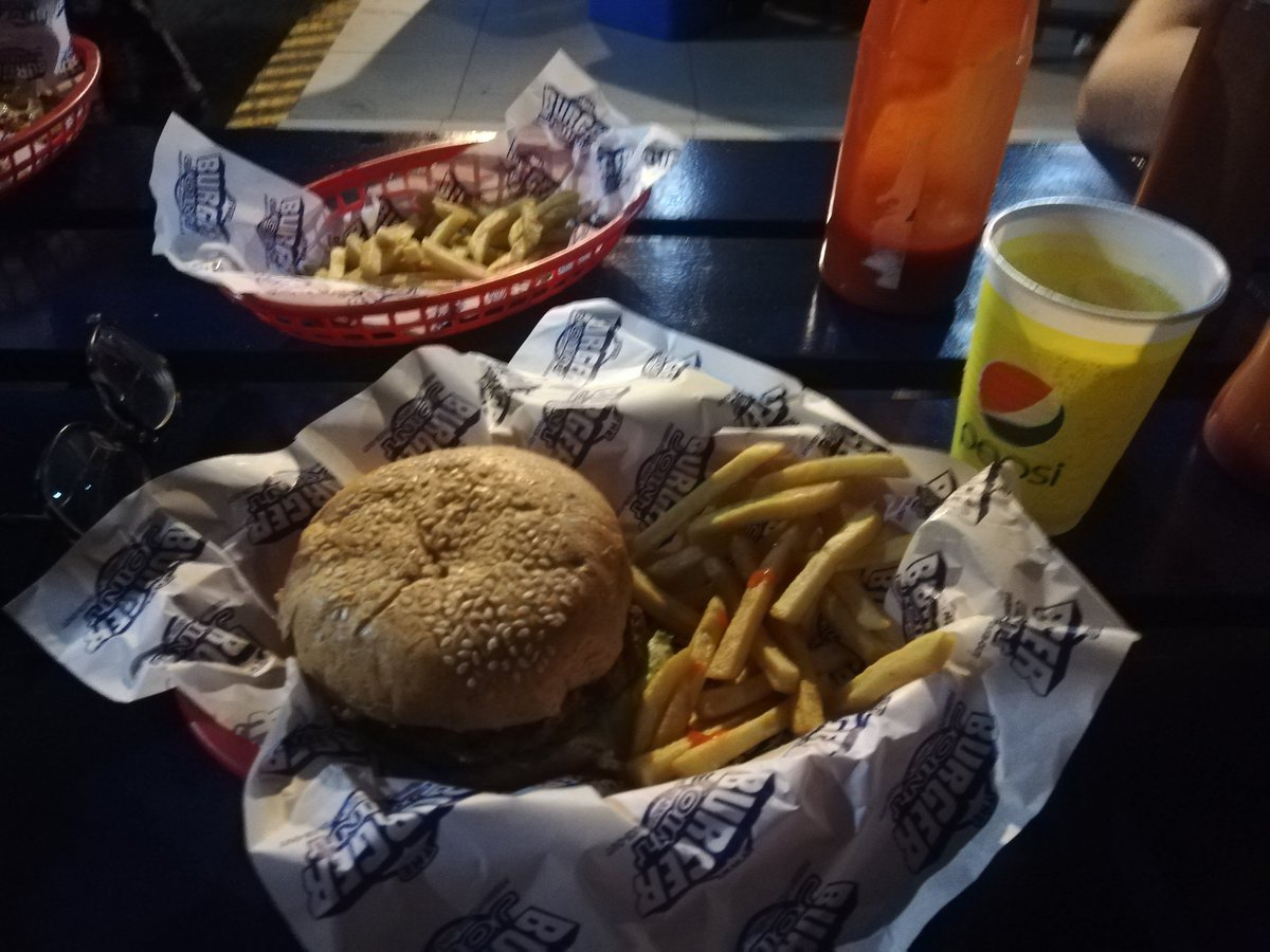altercam86's tweet image. Ikay gutom!
#burgerjoint #altercebu #alterph