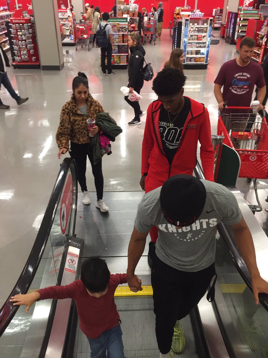 CoachDAmbro's tweet photo. #ShopWithAJock Happy Holidays! @sdcityknights @sdccmensbball @Target https://t.co/NZbg1Fa67M