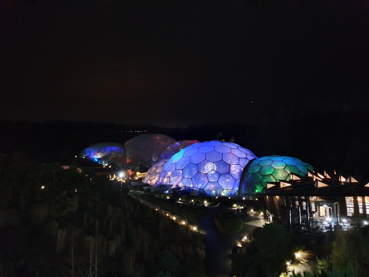 Littlewinnick's tweet photo. @edenproject what an amazing Christmas event you have put on.  So special. https://t.co/TLW1HXv0fO