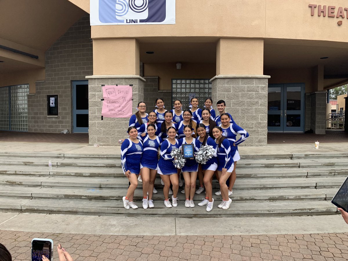 R_lene21's tweet photo. 1st place out of 8 teams. Great Job Ladies!!! #USAComp #1stPlace #ElRanchoCheer #BluePride @PicoTrojan @ERCoachMedrano https://t.co/4XwMJtz8jp