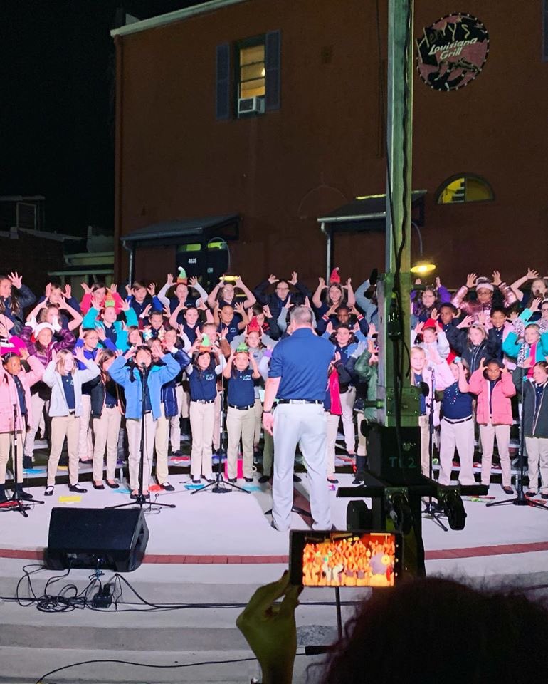 v_musicprogram's tweet photo. Such an amazing week with the Voices of Vaughan! These kids preformed for the Georgia Aquarium, our Partners in Education, and at Santa’s Arrival in downtown Acworth. So proud of each and every one of them! #SOARon https://t.co/8GUoconcXb