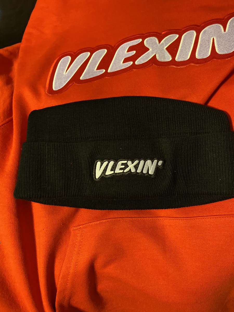 alanis_jay's tweet photo. @VLEXXXGALINDO LOVING THE MERCH! My wife and I love watching you and Les! Big shoutout to my wife for surprising me with the dope merch! ❤️ https://t.co/OItWVY213U