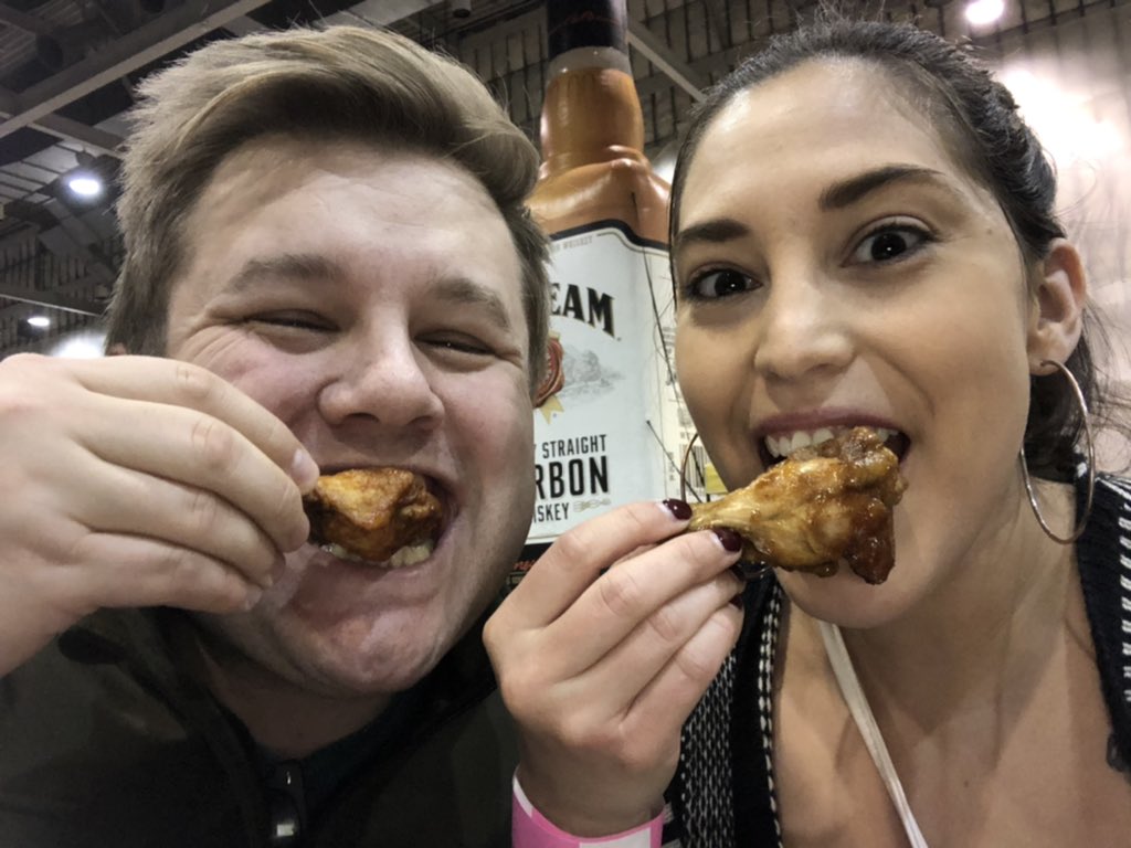 t_litt33's tweet photo. WINGS!! BEER!! FOOTBALL! @JamesKSNT #WingFling @StormontVailEC https://t.co/qzUpd8jqhW