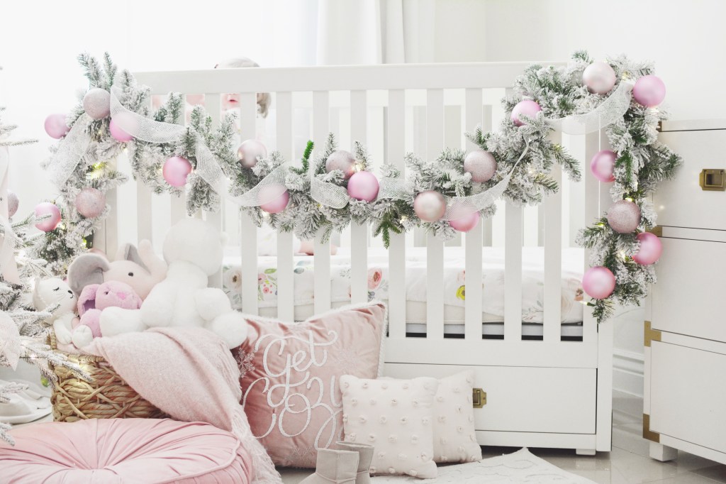 Jessie_VB's tweet photo. Winter Wonderland Nursery | Holiday Home Tour 2019 https://t.co/UPAvEjlSVD https://t.co/vHI58Wr77J