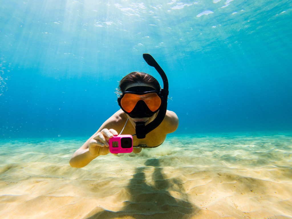 micbergsma's tweet photo. NEW VIDEO IS UP ON YOUTUBE!!! 🤩 I'm sharing my top 5 tips, personal settings, and all the important things you need to know to get BEAUTIFUL UNDERWATER GOPRO VIDEOS + PICTURES!! 💯🎥📸👊🏼 Head to https://t.co/PpupnWEulv to watch! #MicBergsmaGoProTips #GoProHero8 https://t.co/Cgwlouna9m