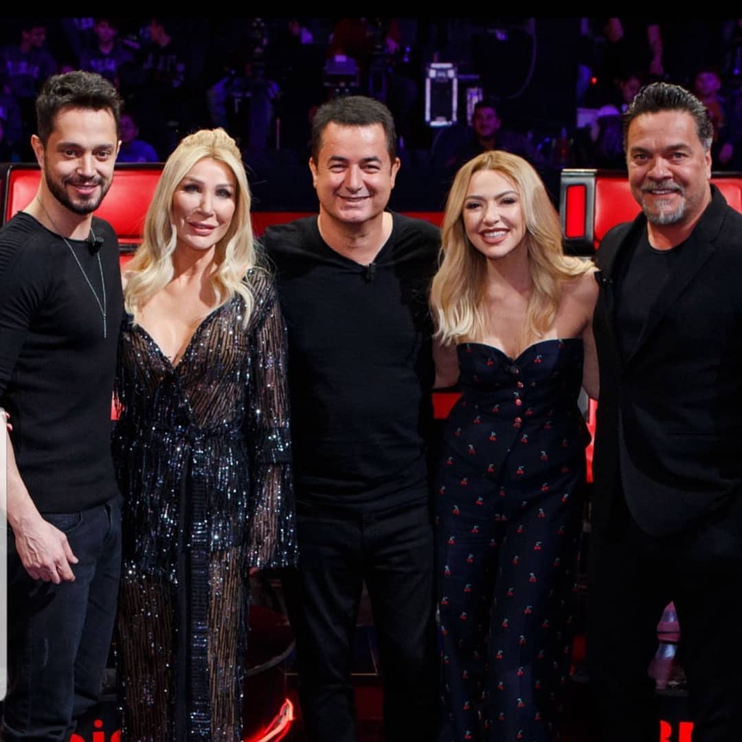 Hadise070's tweet photo. 😍😍😍 #Hadise #muratboz #osestürkiye https://t.co/7ixDbRXEee