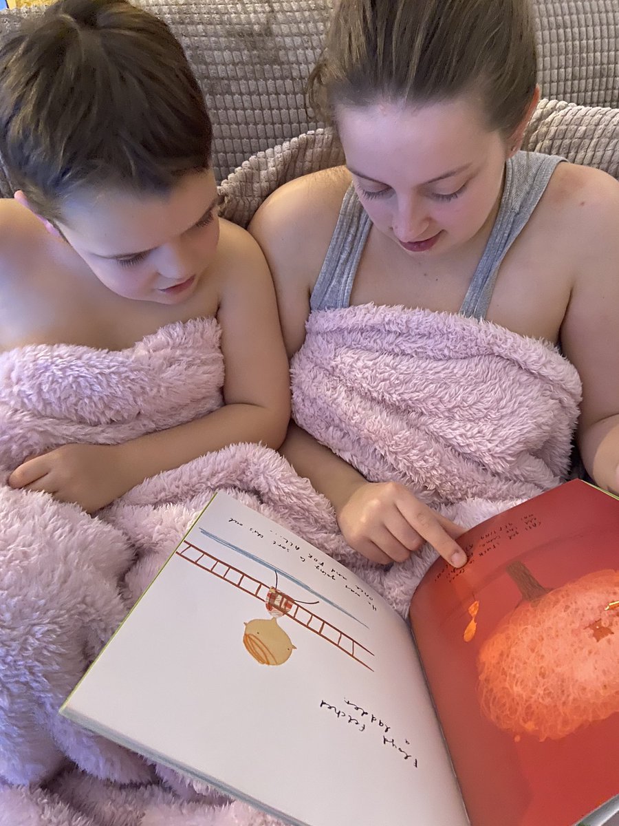clairwatts161's tweet photo. Ted and Lucy enjoying ‘Stuck’ together, celebrating the end of a tricky couple of weeks. Thanks @palace_wood for the hot choc! #sharingabook https://t.co/4VRdgcCoGC