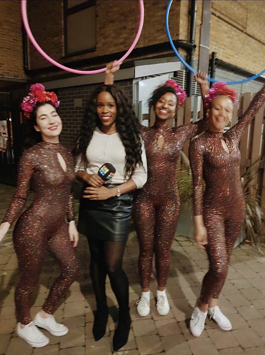 RachelleMusica's tweet image. Absolutely fab time today w/ @colourfulradio at the @theafricacentre Christmas Market 🎄🎄chatting with lots of inspiring entrepreneurs. Wonderful performances by  Giant Gospel choir and these talented ladies 'The Majorettes'. 🥳🥳🥳 #africanchristmasmarket