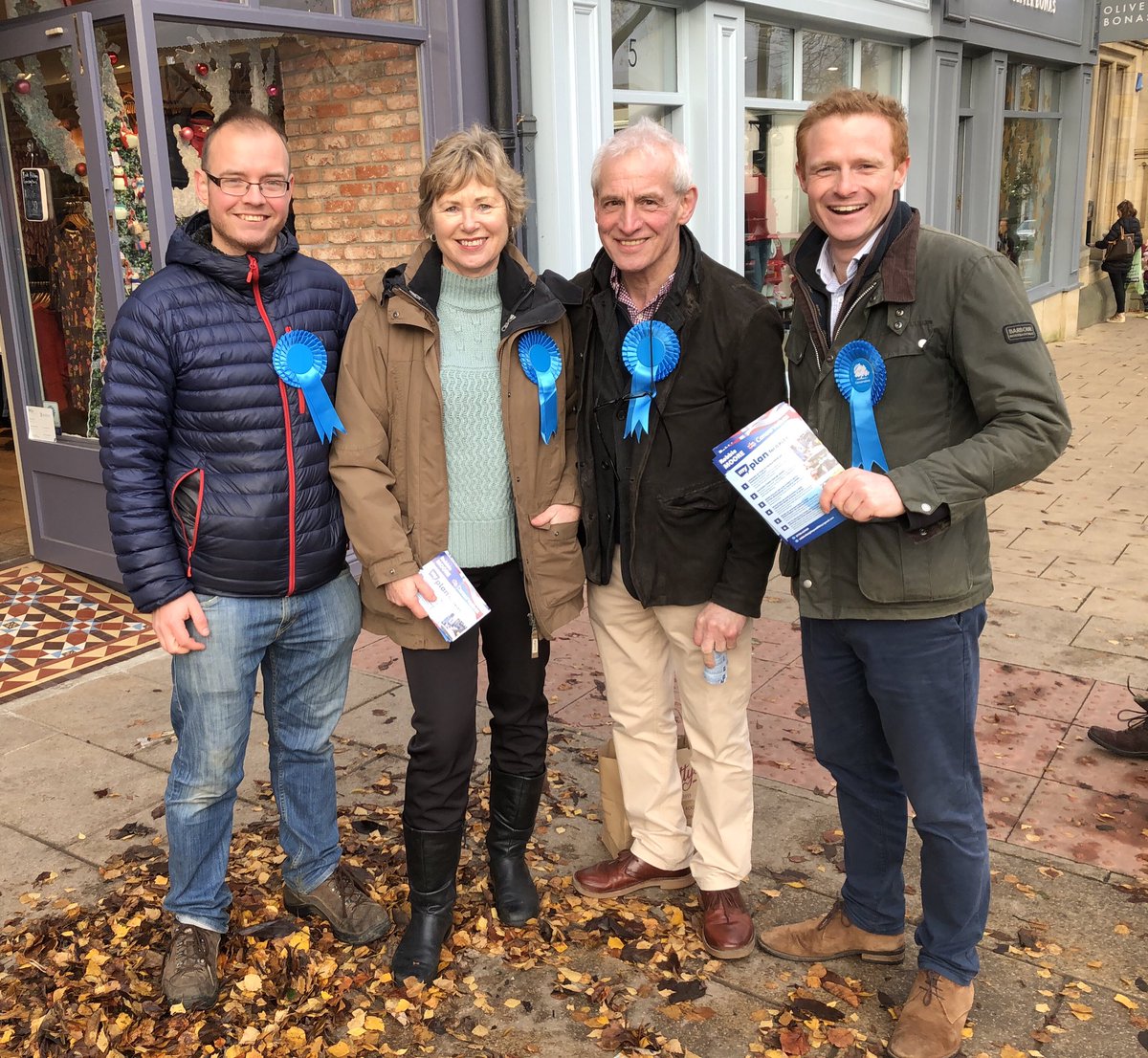 Out in #Ilkley today having a good chat with people about my plans for improving our town. Let’s sort out the Labour run Bradford Council ill thought through Parking Scheme which is terrible for business and a pain for residents. #SmallBusinessSaturday #ToryCanvass