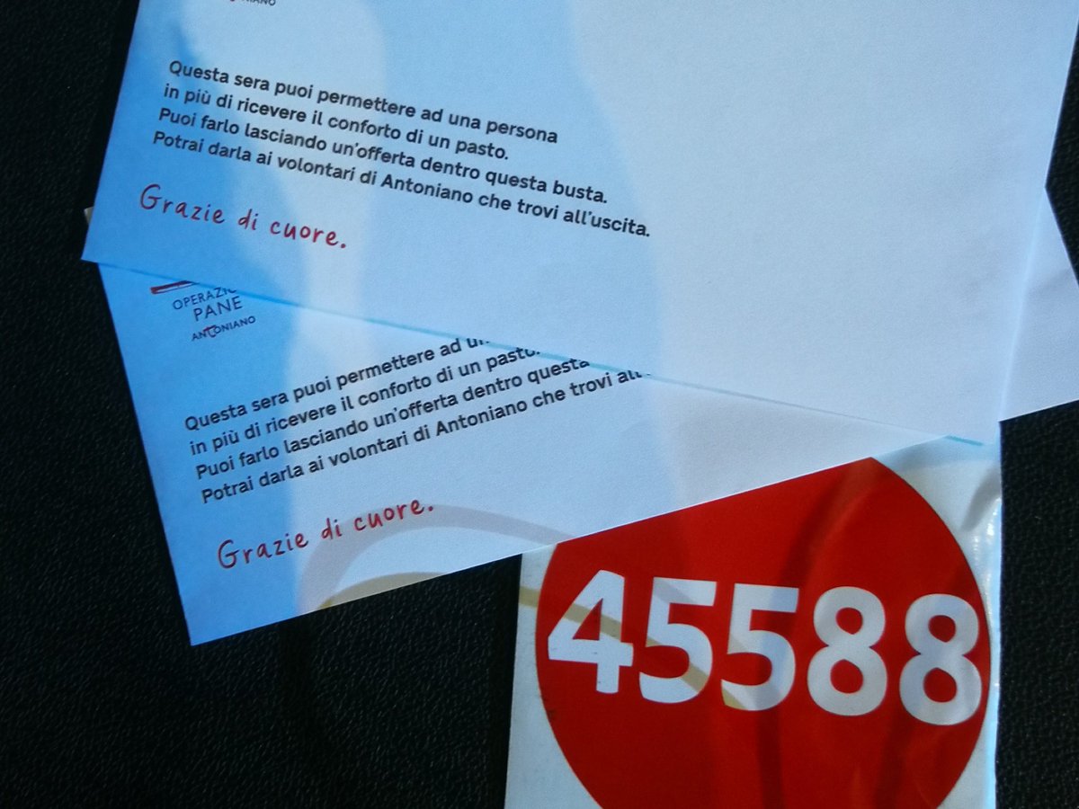 All'<a href="/UnipolArena/">Unipol Arena</a> di Bologna allo <a href="/zecchinodoro/">Zecchino d'Oro</a> stasera sui sedili gli spettatori hanno trovato queste buste e questo numero. Tutto questo viene fatto per #OperazionePane. 45588 per donare un pasto.