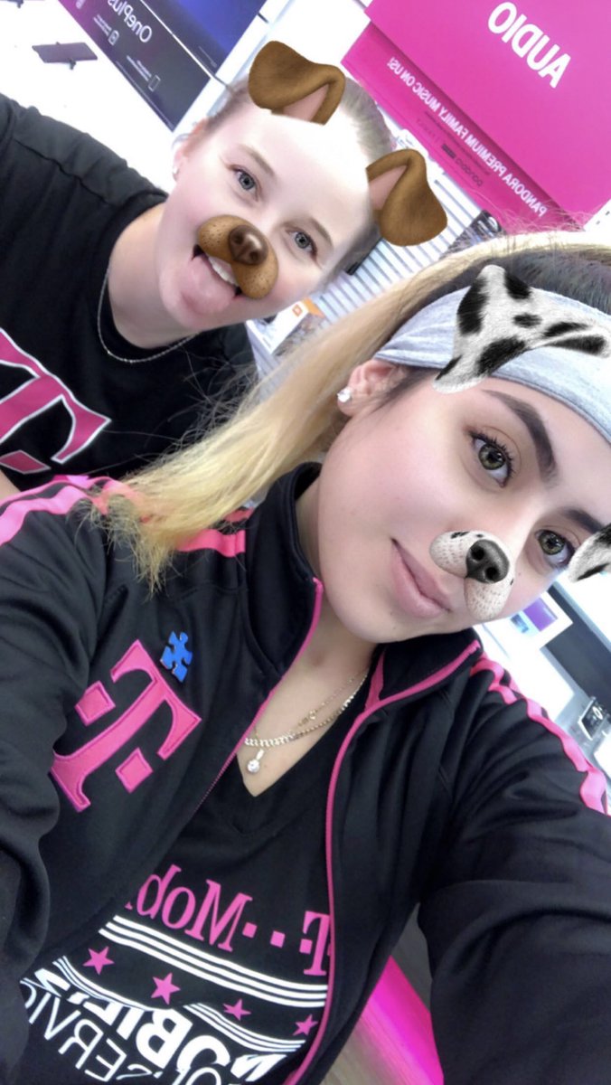 KimTMobile23's tweet photo. I would like to congratulate @bfromtmobile for becoming Hayward’s new RAM!!! 🔥🎉 Extremely excited to see you in your new role and continue your growth and development with Exclusive Wireless! 🤩🥳🔥 @lexiluvzsina10 @AfromTM081L3 @MGonzal186 @nazarma @tommyhheng @anthonyheng82 https://t.co/6PDWH53bMU