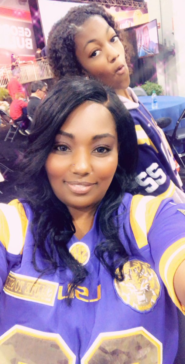 HelaireTonge's tweet photo. Letβs Geaux Tigers π―#Tiger22 #SECChampionship https://t.co/Rfn2mi6SQC