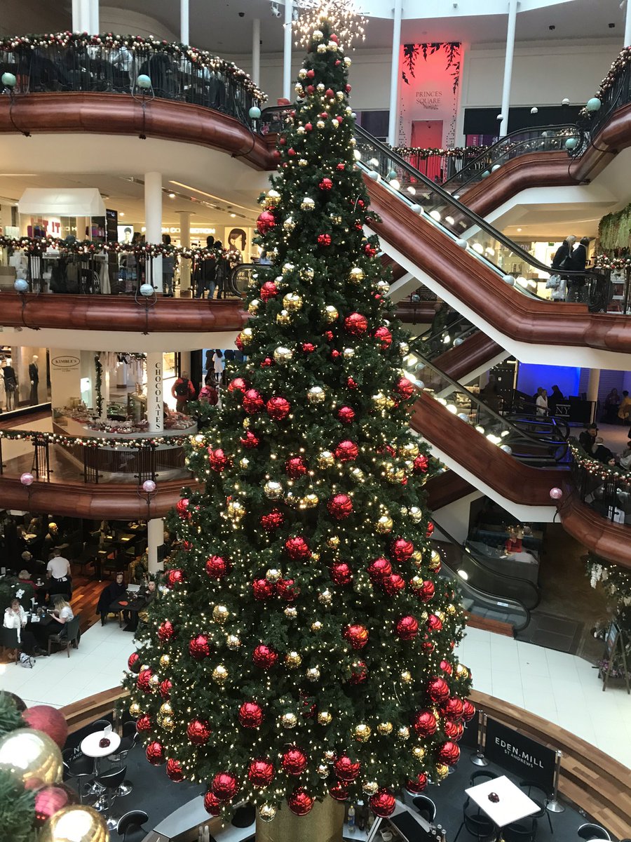 samina_monaghan's tweet photo. Love💕 This City😜 #Glasgow 🎄#ChristmasShopping 🛍#PrincessSquare 🍷 #TheIvy 🥂#GeorgeSquare 🏴💫 https://t.co/MyuhtQLr8r
