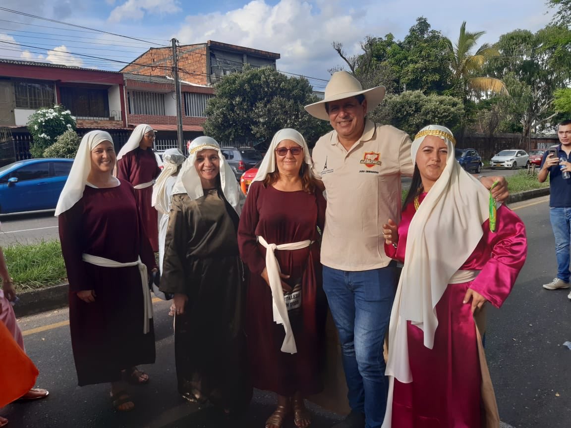 RSCasanare's tweet photo. #Hoy Red Salud Casanare E.S.E se une a la celebración del Día de Acción de Gracias, participando con su carroza “El Arca de la  Alianza”. #7DeDiciembre #Sábado #AcciónDeGracias https://t.co/yPa7CmTlS5
