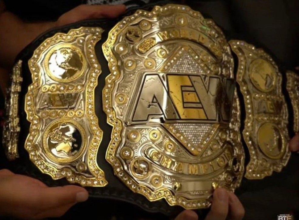 WrestlingsRoots's tweet photo. #UKtitle of #Walter was stolen !!
Tonight, #WALTER is supposed to do the #MainEvent of #Evolve
#NXTUK champion rented a car but his #Title was stolen with his passport in the car
It reminds me of the disappearance of the #AEW title with #ChrisJericho
#WWE #RAW #SmackDown #NXT https://t.co/kxRGaWpARs
