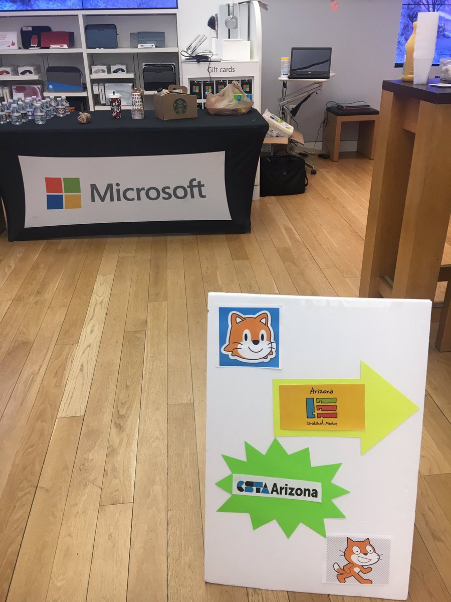 jmakaz's tweet photo. Such a fun morning learning and networking gearing up for @CSEdWeek @csteachersorg @mckinj01 @CREST_CompSci @Teachr4CS #cstarizona #scratchedmeetup https://t.co/xlhEoNZn2U