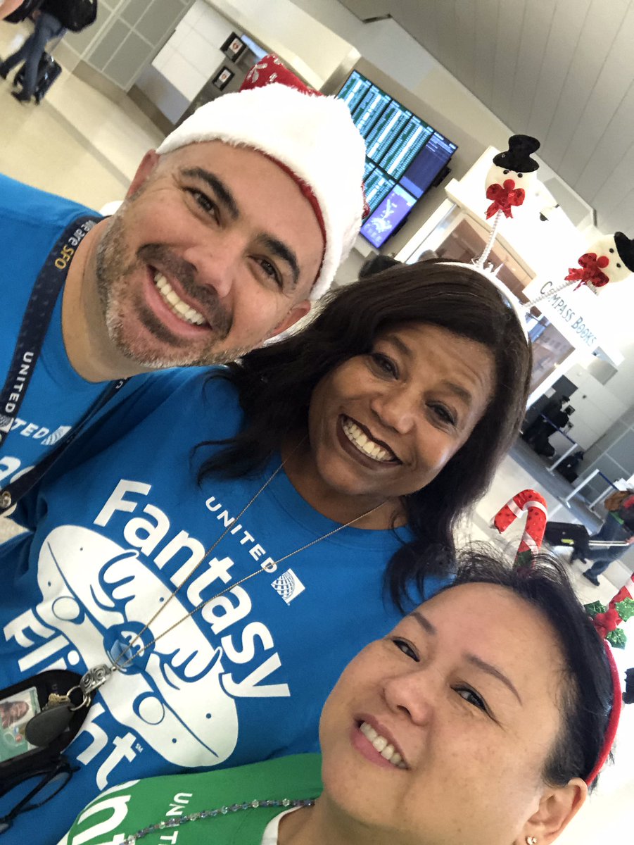 SfoBusiness's tweet photo. SFO Fantasy Flight 2019.  Best time ever!  @weareunited #BeingUnited @MonikaGablowski @MattatUnited @vjpassa https://t.co/SSBL0JsKjd