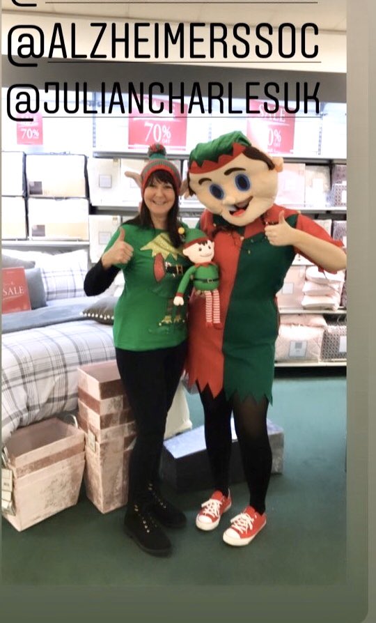 RobertsTrisha's tweet photo. #ElfDay #alzheimersuk raising money for a cause close to my heart ... for my big brother Chris #juliancharlesLlandudno @JulianCharlesUK https://t.co/Wq0xQUzApP