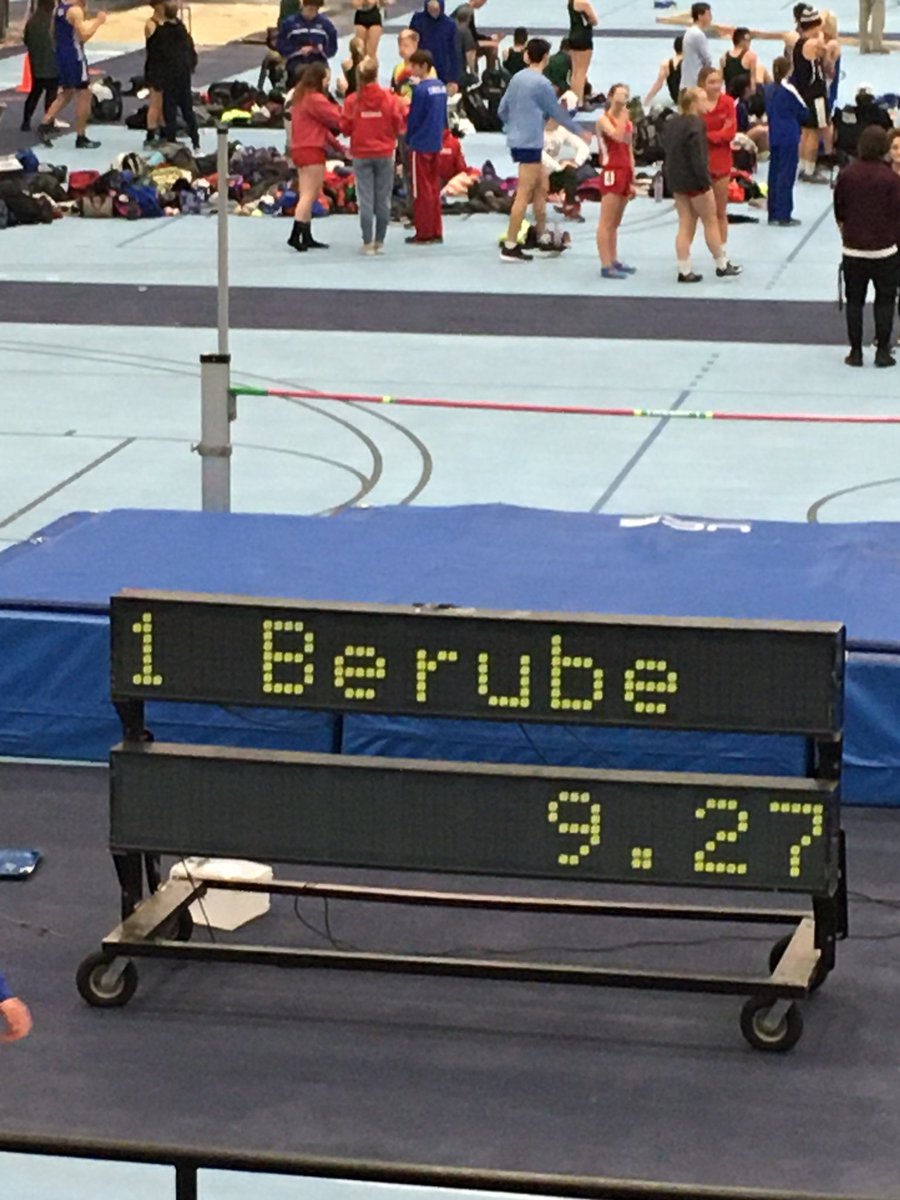 todd_sampson17's tweet photo. Julia Berube wins her heat in the 55M hurdles! https://t.co/UFmYvsjTYX