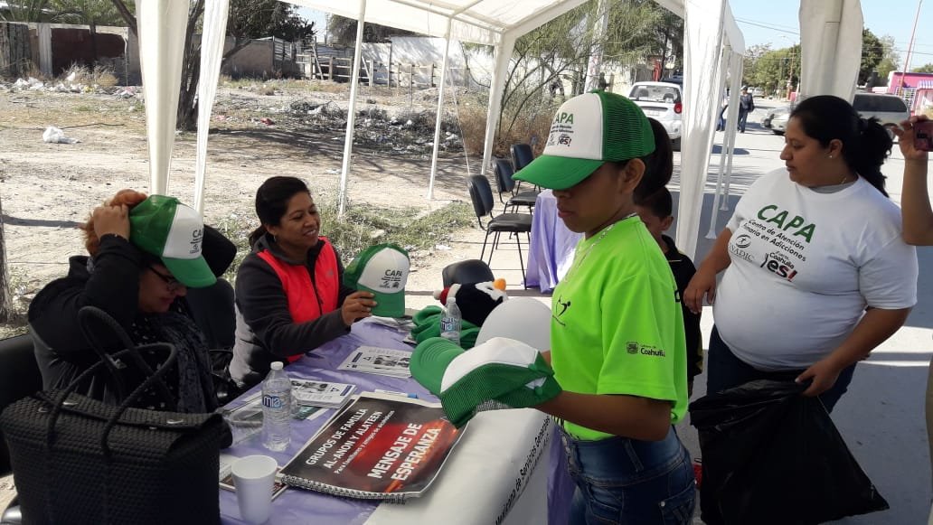 Cecosama_SP's tweet photo. “Juntos por la Paz”

#JuntosPorLaPaz #EscuchemosPrimero #FrenteALasAdicciones 

@CONADICmx
@SSalud_mx
@ceca_coahuila 
@capasaltillo
@CAPA_Monclova
@CapaAcuna
@CapaNegras
@CapaTorreon
@RositaCapa
@MatamorosCapa https://t.co/0u8YrYUTFt
