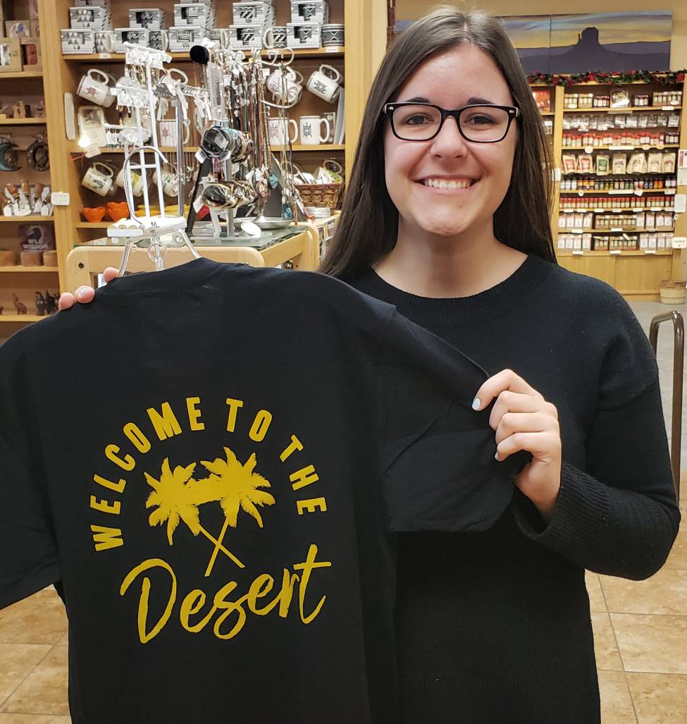 SibleysWest's tweet photo. This guest is taking Arizona home to Oregon. She has this new "Welcome to the Desert " shirt from @Azlifeapparel! #Share-izona #shoplocal https://t.co/wqq1klhJTV