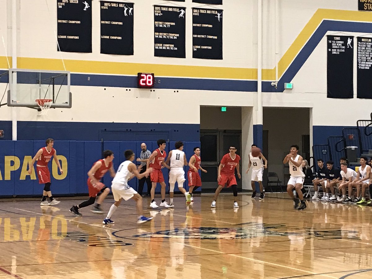 WapatoSD's tweet photo. #WapatoHS 🏀3rd Quarter Recap🏀 Wapato Boys 44-47 Mustangs.
#WolvesVsMustangs https://t.co/GX47p9fNWK
