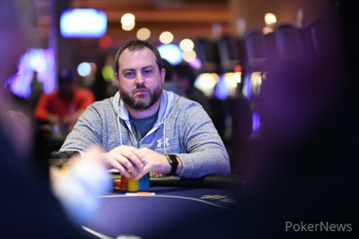 Nick Burris (<a href="/PiperGotPaid/">Nick Burris</a>) bagged the lead in Flight C of the <a href="/RGPokerSeries/">RunGood Poker Series</a> $575 Main Event at @HarrahsNKC. 103 of 482 return for Day 2 on Sunday. $51,815 up top w/ <a href="/signaturerings/">Signature Championship Rings</a>.

Day 1c recap -> pokernews.com/tours/rungood-…

Day 2 seat draw -> pokernews.com/tours/rungood-…