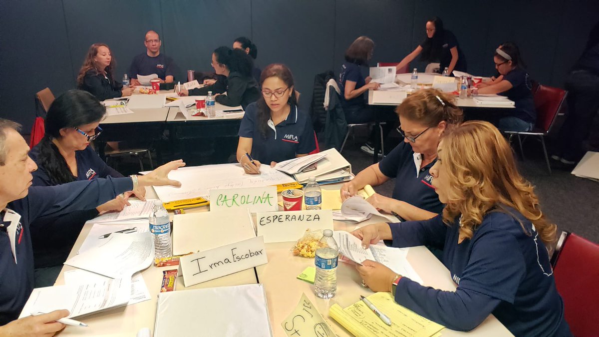 carochavarriaga's tweet photo. Culminamos los entrenamientos basicos😁Gracias al Convenio entre @MiraistasUSA y @RedCross @RedCrossTXGC hoy somos mas los voluntarios entrenados para ayudar a nuestra comunidad en caso de atencion y prevencion de desastres #AyudarNosMueve #SalvandoVidas https://t.co/Z5gwTthD7P
