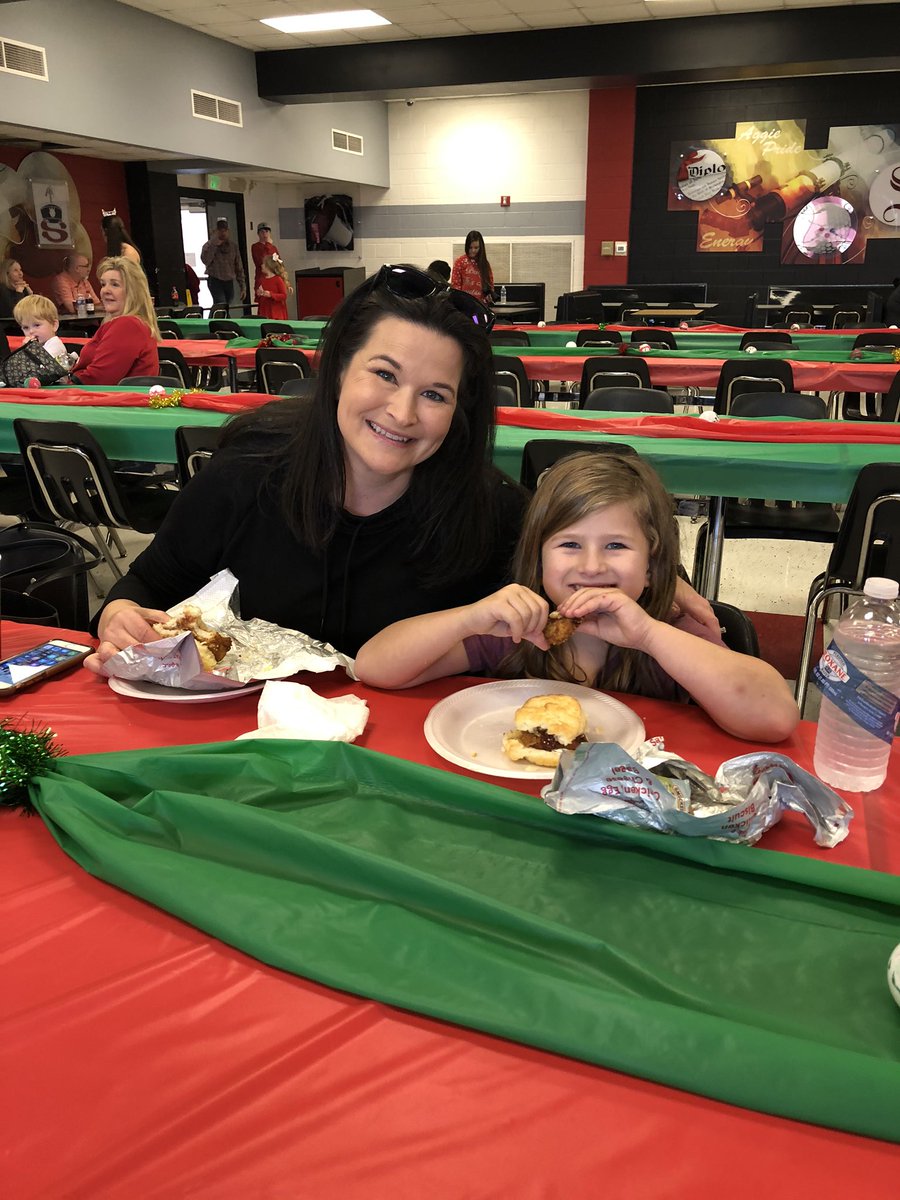 FoundationSCS's tweet photo. Breakfast with Santa was another huge hit and success!! We could not do it without our student and adult volunteers, SHS band and choral music students, Chick-Fil-A, and of course Santa Claus!!! Thank you to all who brought their children as our special guests!! Merry Christmas!! https://t.co/59K9yzBzar