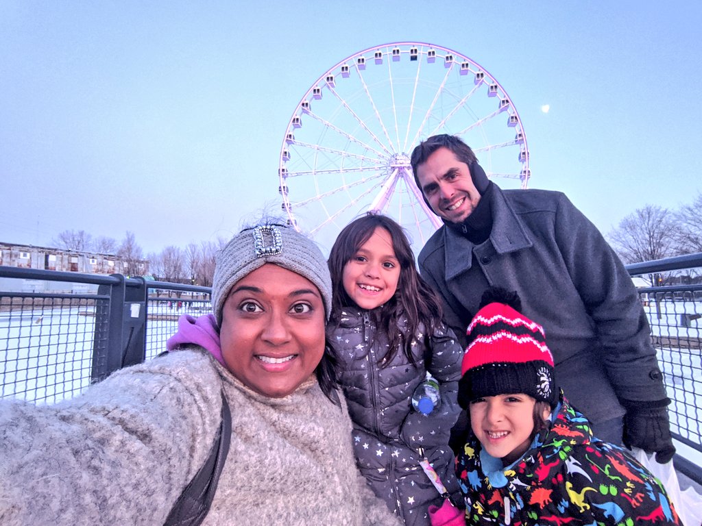 YashYanthi's tweet photo. #Sunset at @vieuxportmtl . Did you know that @Montreal is home to the largest Ferris wheel in Canada? ♥️#MTLmoments
#QuebecOriginal
#giftedexperience #MurphysDoMontreal
#MurphysDoQuebec https://t.co/wMSEOwOmLW