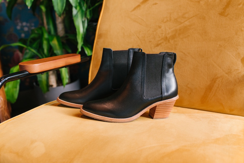 DailyHiveVan's tweet photo. Win a pair of shoes for you and a friend from @PoppyBarley valued at $1000 in @DailyHiveVan’s annual #DH12Days https://t.co/FLmHLT0RTd RT to enter! https://t.co/8DD0fmJ27g