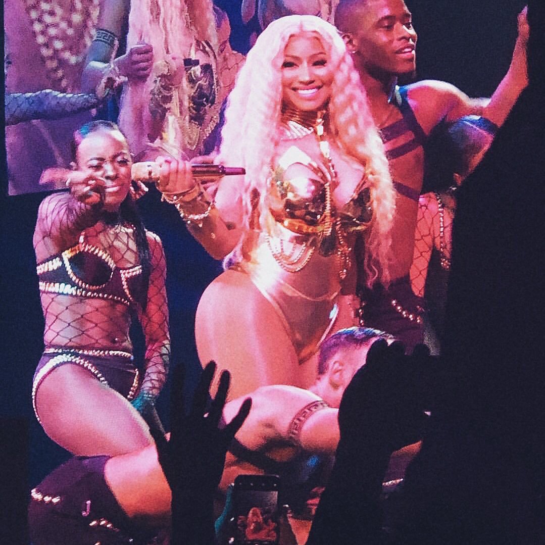 Onikasbabyboo's tweet photo. Happy birthday my queen! I wish you all the happiness and good things in this world. You make us so proud that we belong to this fam💕
#HappyBirthdayNicki 
@NICKIMINAJ https://t.co/Gk2knHsk03